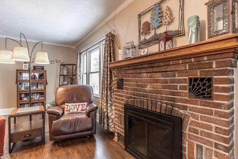 202 N Logan St, Dewitt, MI 48820 photo 6