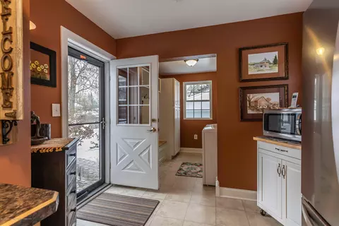 202 N Logan St, Dewitt, MI 48820 photo 18