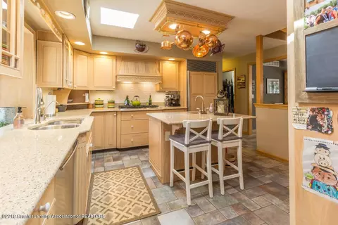 7575 E Howe Rd, Bath, MI 48808 photo 6