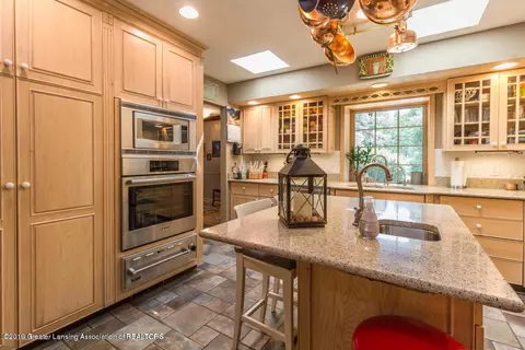 7575 E Howe Rd, Bath, MI 48808 photo 5