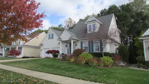 352 E Bailey Cir, Mason, MI 48854 photo 2