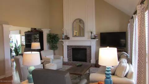 352 E Bailey Cir, Mason, MI 48854 photo 5