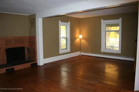 703 W Main St, Dewitt, MI 48820 photo 4