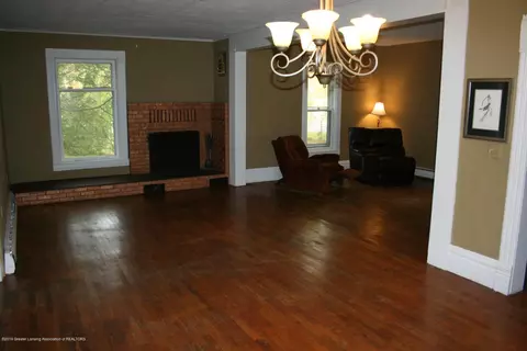 703 W Main St, Dewitt, MI 48820 photo 8