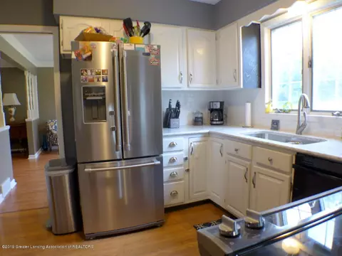 216 Westbrook, Dewitt, MI 48820 photo 5