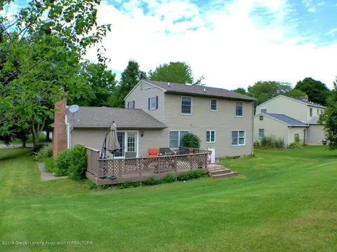 216 Westbrook, Dewitt, MI 48820 photo 2