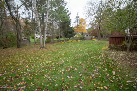 885 Moss Glen Cir, Haslett, MI 48840 photo 29