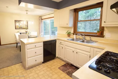 885 Moss Glen Cir, Haslett, MI 48840 photo 7