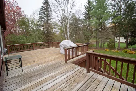 885 Moss Glen Cir, Haslett, MI 48840 photo 28