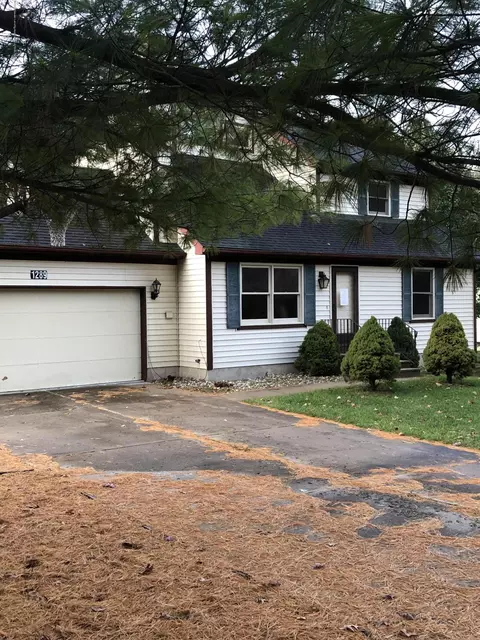 1289 Hatch Rd, Okemos, MI 48864 photo 2