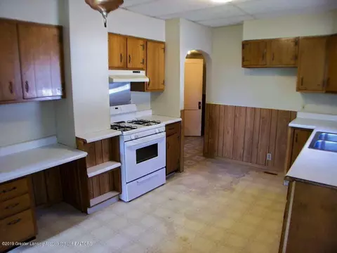 623 Cooper Ave, Lansing, MI 48910 photo 14