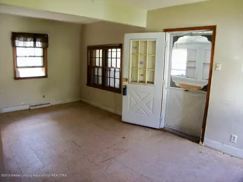 623 Cooper Ave, Lansing, MI 48910 photo 6