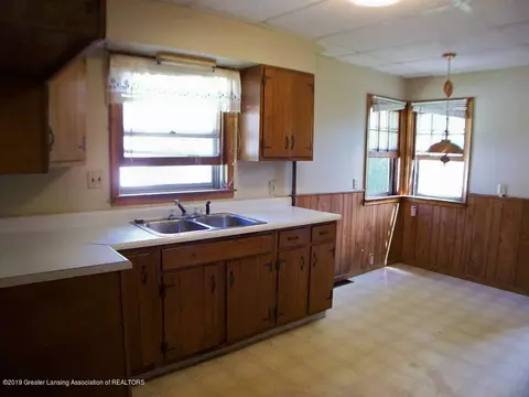 623 Cooper Ave, Lansing, MI 48910 photo 11