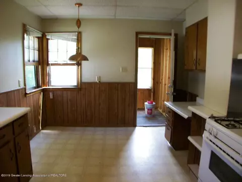 623 Cooper Ave, Lansing, MI 48910 photo 12