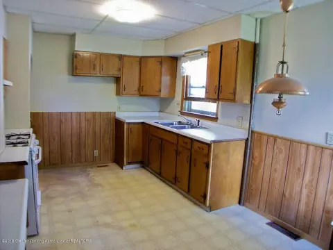 623 Cooper Ave, Lansing, MI 48910 photo 13