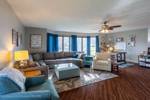 2050 W Clark Rd, Dewitt, MI 48820 photo 9