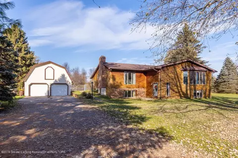 2050 W Clark Rd, Dewitt, MI 48820 photo 1
