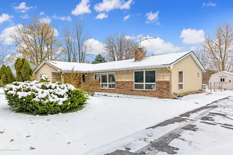 10421 S Krepps Rd, Dewitt, MI 48820 photo 1