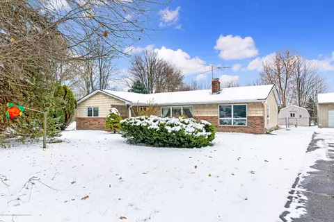 10421 S Krepps Rd, Dewitt, MI 48820 photo 2