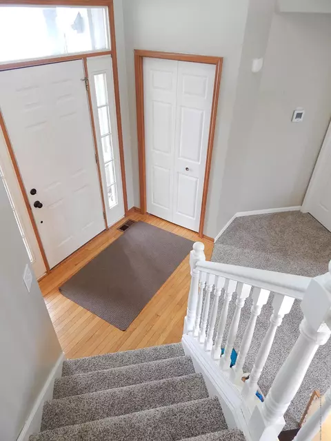 3590 Laureate Dr, Holt, MI 48842 photo 2
