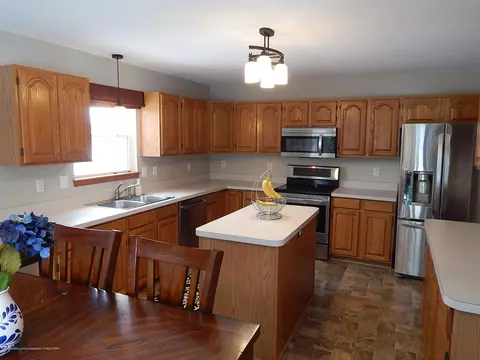 3590 Laureate Dr, Holt, MI 48842 photo 6