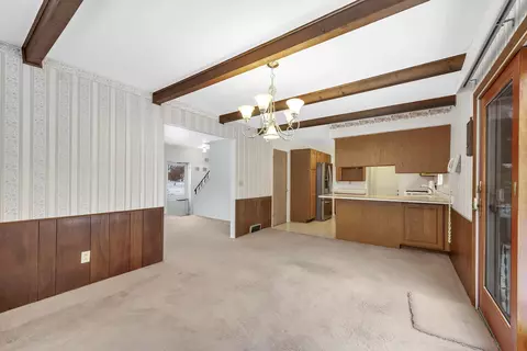 2916 Colchester Rd, Lansing, MI 48906 photo 10