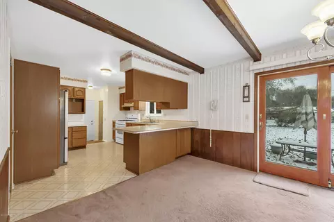 2916 Colchester Rd, Lansing, MI 48906 photo 11
