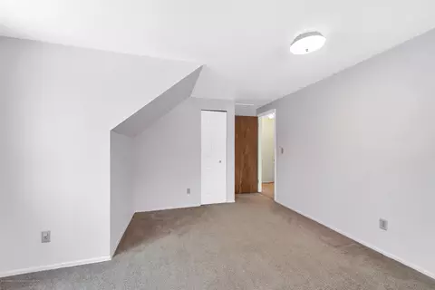 2916 Colchester Rd, Lansing, MI 48906 photo 23