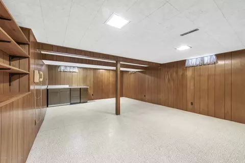 2916 Colchester Rd, Lansing, MI 48906 photo 30