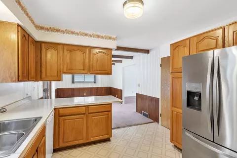 2916 Colchester Rd, Lansing, MI 48906 photo 14