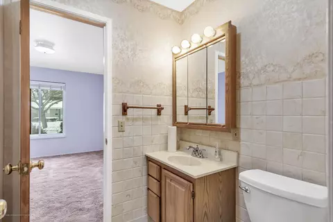 2916 Colchester Rd, Lansing, MI 48906 photo 20