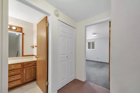 2916 Colchester Rd, Lansing, MI 48906 photo 27