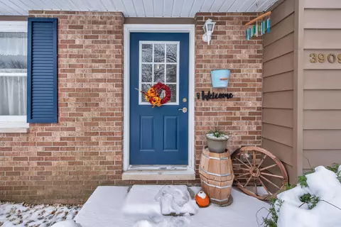 3909 Seaway Dr, Lansing, MI 48911 photo 3