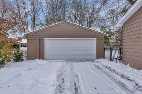 3909 Seaway Dr, Lansing, MI 48911 photo 2