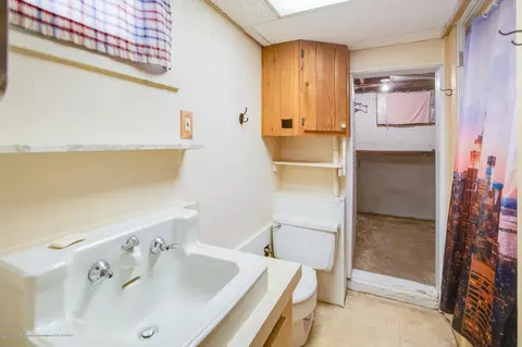 716 Vernon, Lansing, MI 48910 photo 25