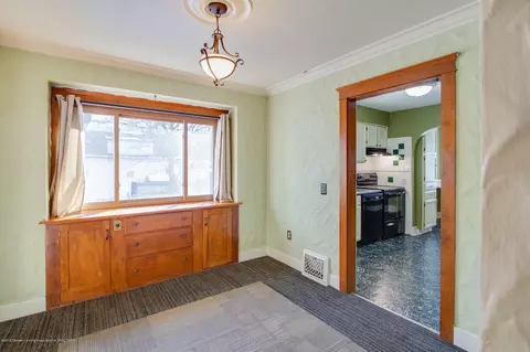 716 Vernon, Lansing, MI 48910 photo 8