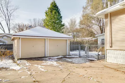 716 Vernon, Lansing, MI 48910 photo 30