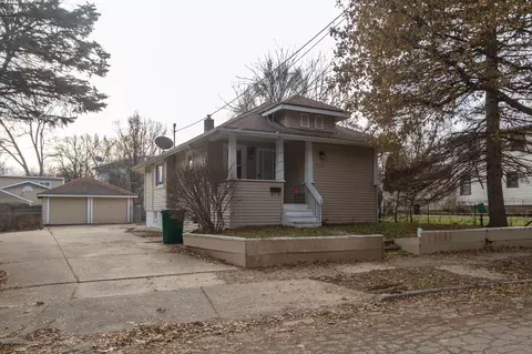 716 Vernon, Lansing, MI 48910 photo 1
