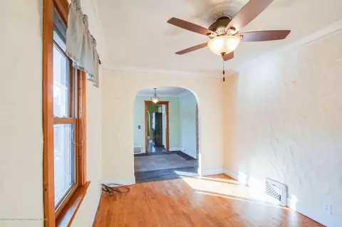 716 Vernon, Lansing, MI 48910 photo 3