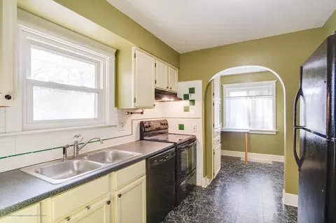 716 Vernon, Lansing, MI 48910 photo 15
