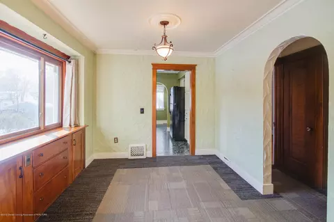 716 Vernon, Lansing, MI 48910 photo 5