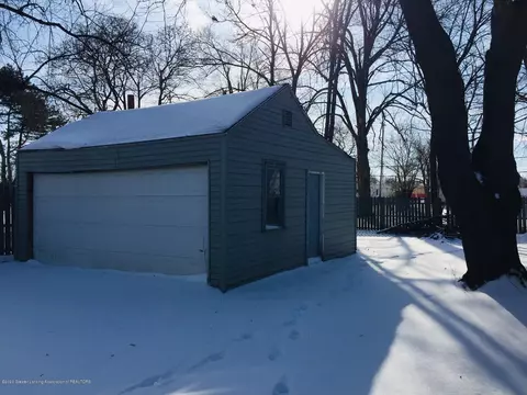 1027 Meadowlawn Ave, Lansing, MI 48906 photo 27