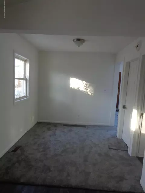 1027 Meadowlawn Ave, Lansing, MI 48906 photo 13
