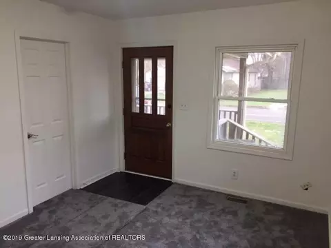 1027 Meadowlawn Ave, Lansing, MI 48906 photo 7