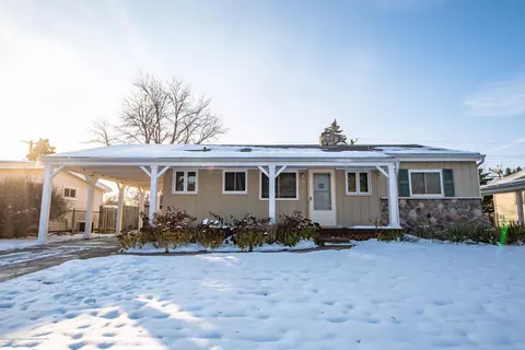 1403 Weber Dr, Lansing, MI 48912 photo 2