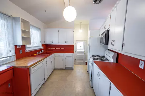 1403 Weber Dr, Lansing, MI 48912 photo 8