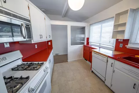 1403 Weber Dr, Lansing, MI 48912 photo 9