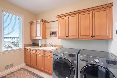 12621 Paradise Dr, Dewitt, MI 48820 photo 13