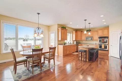 12621 Paradise Dr, Dewitt, MI 48820 photo 5