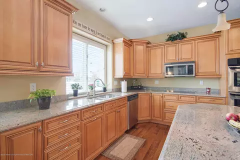 12621 Paradise Dr, Dewitt, MI 48820 photo 7